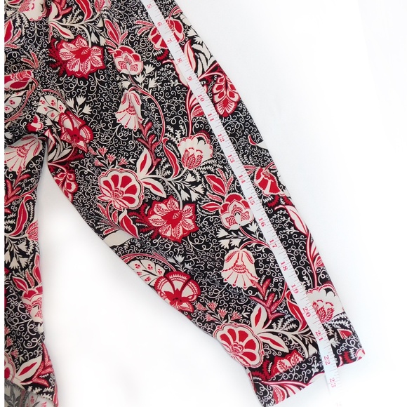 Lane Bryant Gathered Ruffle V-Neck Popover Shirt, Size 18/20, Black, White & Red - Picture 6 of 8